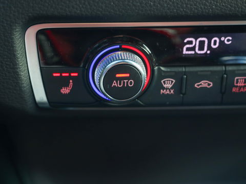 Audi A3 Limousine 1.4 TFSI Ambiente S Line Automaat Xenon ACC Navigatie
