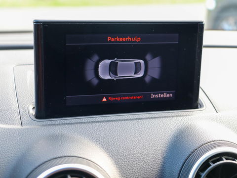 Audi A3 Limousine 1.4 TFSI Ambiente S Line Automaat Xenon ACC Navigatie