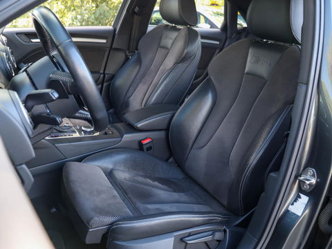 Audi A3 Limousine 1.4 TFSI Ambiente S Line Automaat Xenon ACC Navigatie