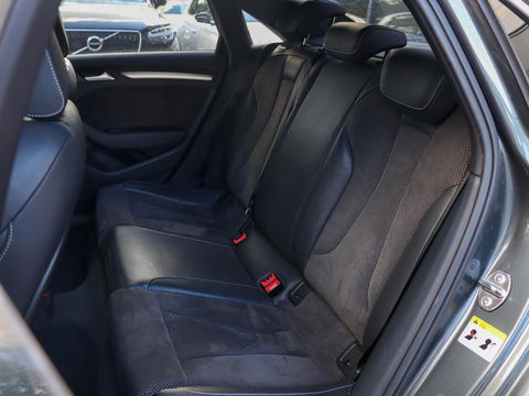 Audi A3 Limousine 1.4 TFSI Ambiente S Line Automaat Xenon ACC Navigatie