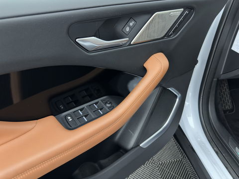 Jaguar I-PACE EV400 HSE 90 kWh {SOH-87%} Aut. *PANO | LUXURY-LEATHER | FULL-LED | MEMORY-PACK | MERIDIAN-AUDIO | DIGI-COCKPIT | KEYLESS | NAVI-FULLMAP | ECC | HEATED-COMFORTSEATS | PDC | HEAD-UP | CAMERA | CRUISE | LANE-ASSIST | 20'