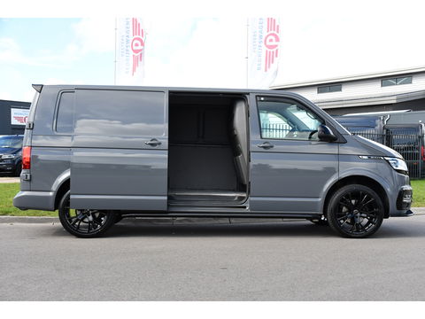 Volkswagen Transporter 2.0 TDI L2H1 Bulli Virtual, Cruise, Carplay, Automaat, Multimedia, Sensoren, 150PK, Trekhaak, LED, UNIEK!