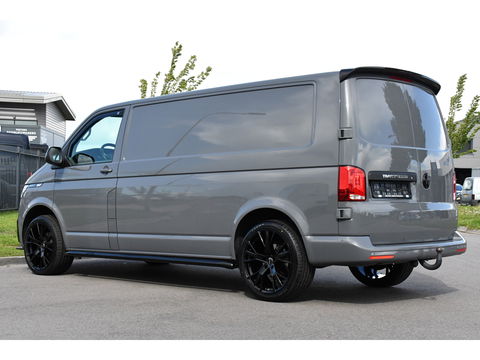 Volkswagen Transporter 2.0 TDI L2H1 Bulli Virtual, Cruise, Carplay, Automaat, Multimedia, Sensoren, 150PK, Trekhaak, LED, UNIEK!