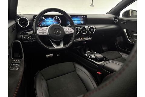 Mercedes-Benz A-Klasse 180 AMG | NAP |  Pano | Virtual | Camera | LED | Navigatie | Stoelverwarming