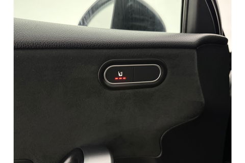 Mercedes-Benz A-Klasse 180 AMG | NAP |  Pano | Virtual | Camera | LED | Navigatie | Stoelverwarming