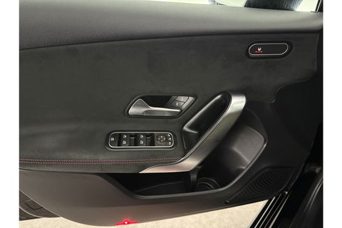 Mercedes-Benz A-Klasse 180 AMG | NAP |  Pano | Virtual | Camera | LED | Navigatie | Stoelverwarming
