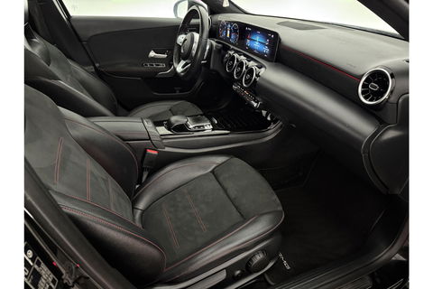 Mercedes-Benz A-Klasse 180 AMG | NAP |  Pano | Virtual | Camera | LED | Navigatie | Stoelverwarming