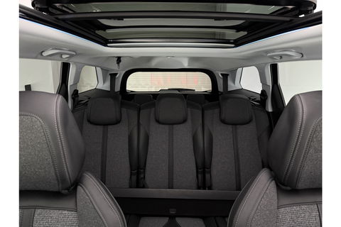 Peugeot 5008 1.2 PureTech Avantage | 7-zits | Pano | 360° | Sfeerverl. | Trekhaak | Carplay | LED | NAP