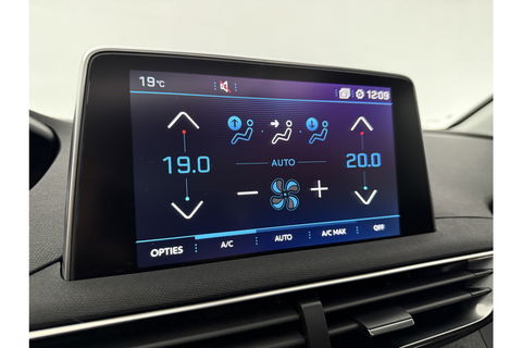 Peugeot 5008 1.2 PureTech Avantage | 7-zits | Pano | 360° | Sfeerverl. | Trekhaak | Carplay | LED | NAP