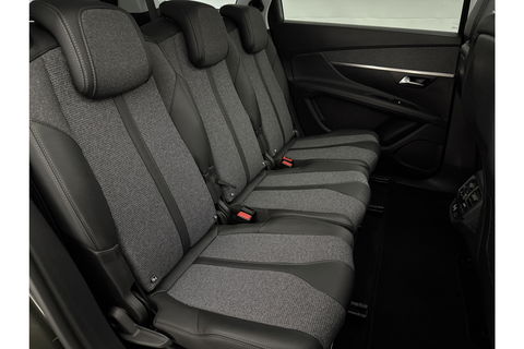 Peugeot 5008 1.2 PureTech Avantage | 7-zits | Pano | 360° | Sfeerverl. | Trekhaak | Carplay | LED | NAP