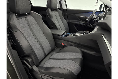 Peugeot 5008 1.2 PureTech Avantage | 7-zits | Pano | 360° | Sfeerverl. | Trekhaak | Carplay | LED | NAP