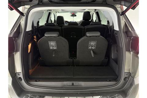 Peugeot 5008 1.2 PureTech Avantage | 7-zits | Pano | 360° | Sfeerverl. | Trekhaak | Carplay | LED | NAP