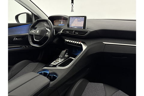 Peugeot 5008 1.2 PureTech Avantage | 7-zits | Pano | 360° | Sfeerverl. | Trekhaak | Carplay | LED | NAP