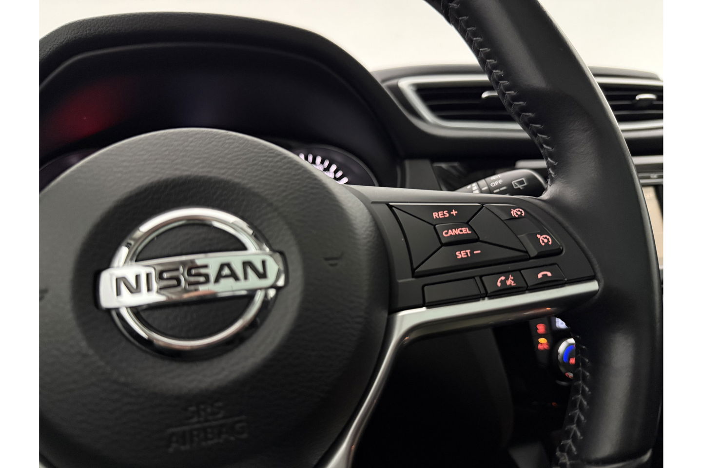 Nissan QASHQAI 1.2 N-Connecta | Pano | LED | 360° | Cruisecontrol | Navigatie | NAP