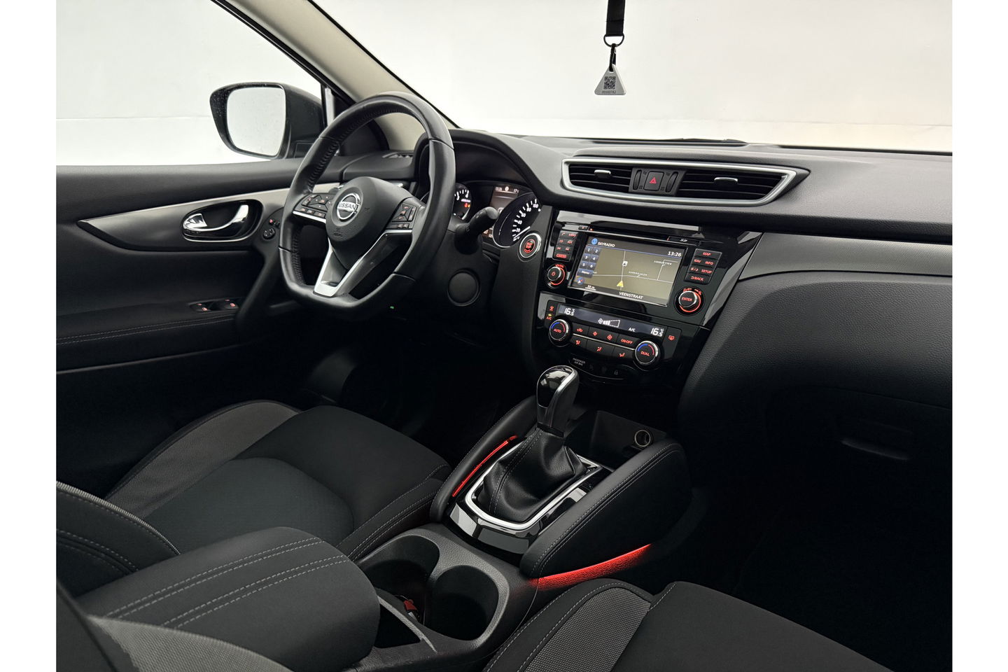 Nissan QASHQAI 1.2 N-Connecta | Pano | LED | 360° | Cruisecontrol | Navigatie | NAP