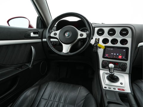 Alfa Romeo Brera 2.2 JTS Selespeed SkyWindow Aut.*PANO | LUXURY-LEATHER | HEATED-SPORTSEATS | ECC | SHIFT-PADDLES | PDC | CRUISE | 19''ALU*