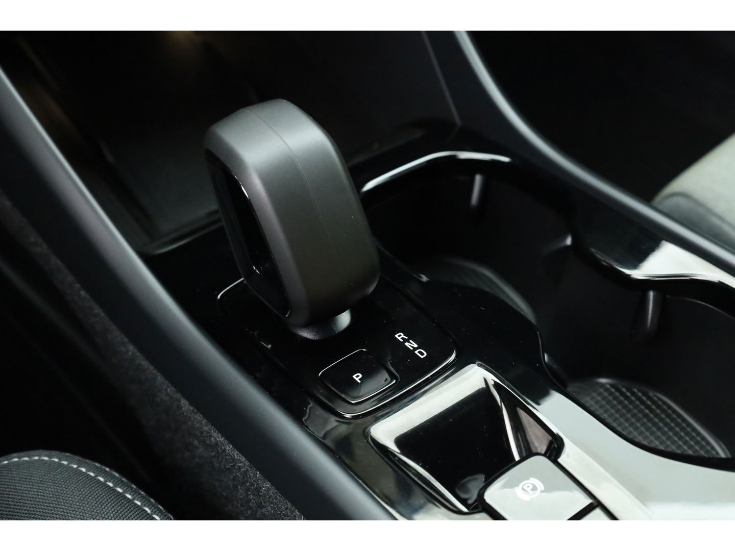 Volvo XC40 B3 Plus Black Edition | Adapt. Cruise | Harman Kardon | 360cam | Pixel LED | Stoel- Stuurverw. | 20''