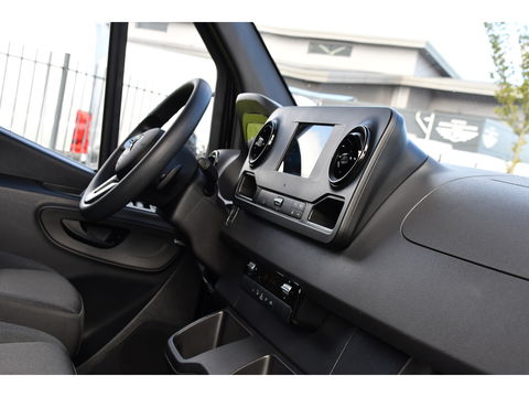 Mercedes-Benz Sprinter 315 1.9 CDI L2H1 FWD Black Edition DEMO! Cruise, Carplay, multimedia, Automaat, 150pk, 3 Zits, Uniek!