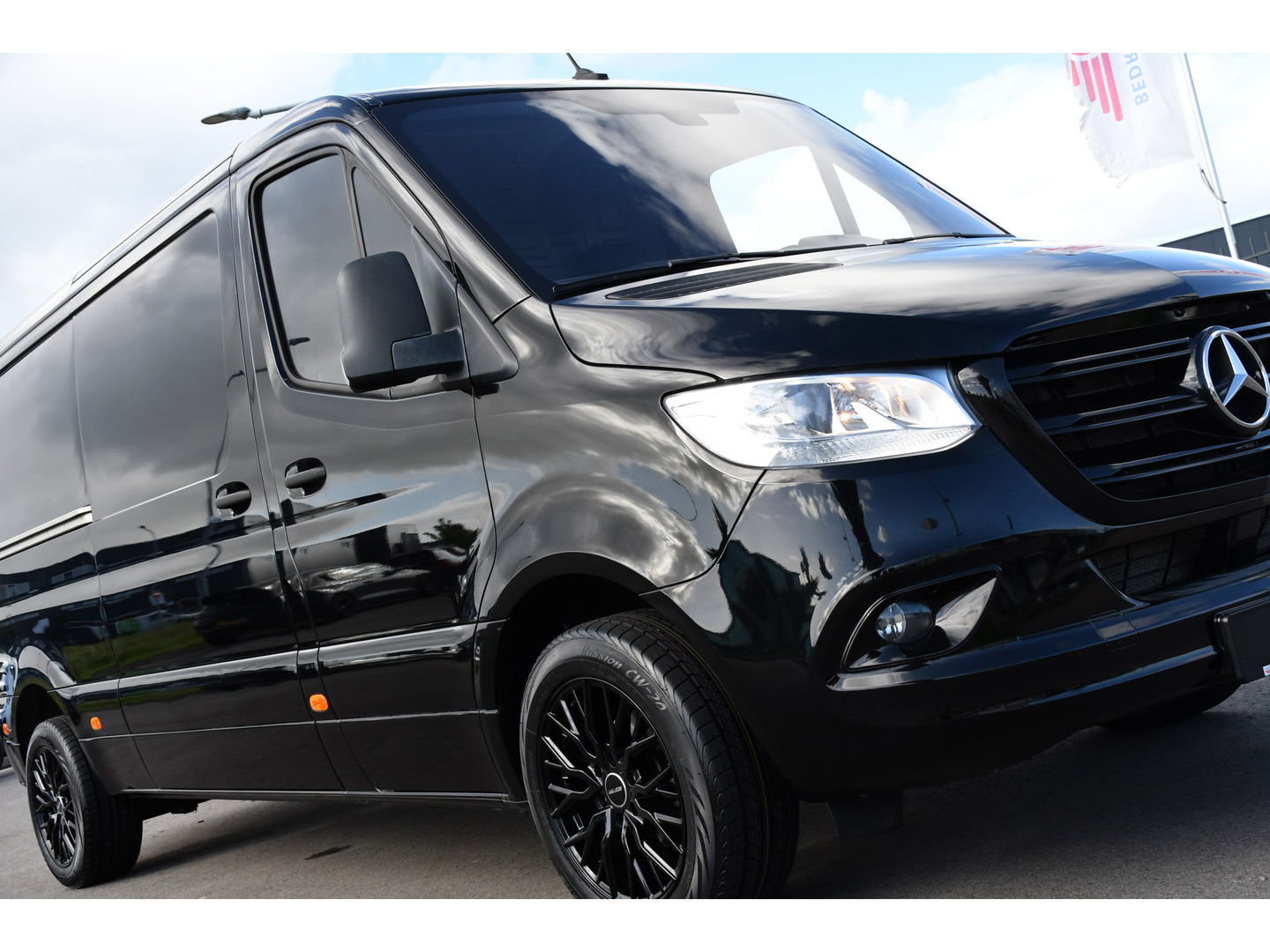 Mercedes-Benz Sprinter 315 1.9 CDI L2H1 FWD Black Edition DEMO! Cruise, Carplay, multimedia, Automaat, 150pk, 3 Zits, Uniek!