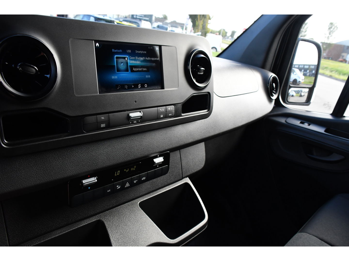 Mercedes-Benz Sprinter 315 1.9 CDI L2H1 FWD Black Edition DEMO! Cruise, Carplay, multimedia, Automaat, 150pk, 3 Zits, Uniek!