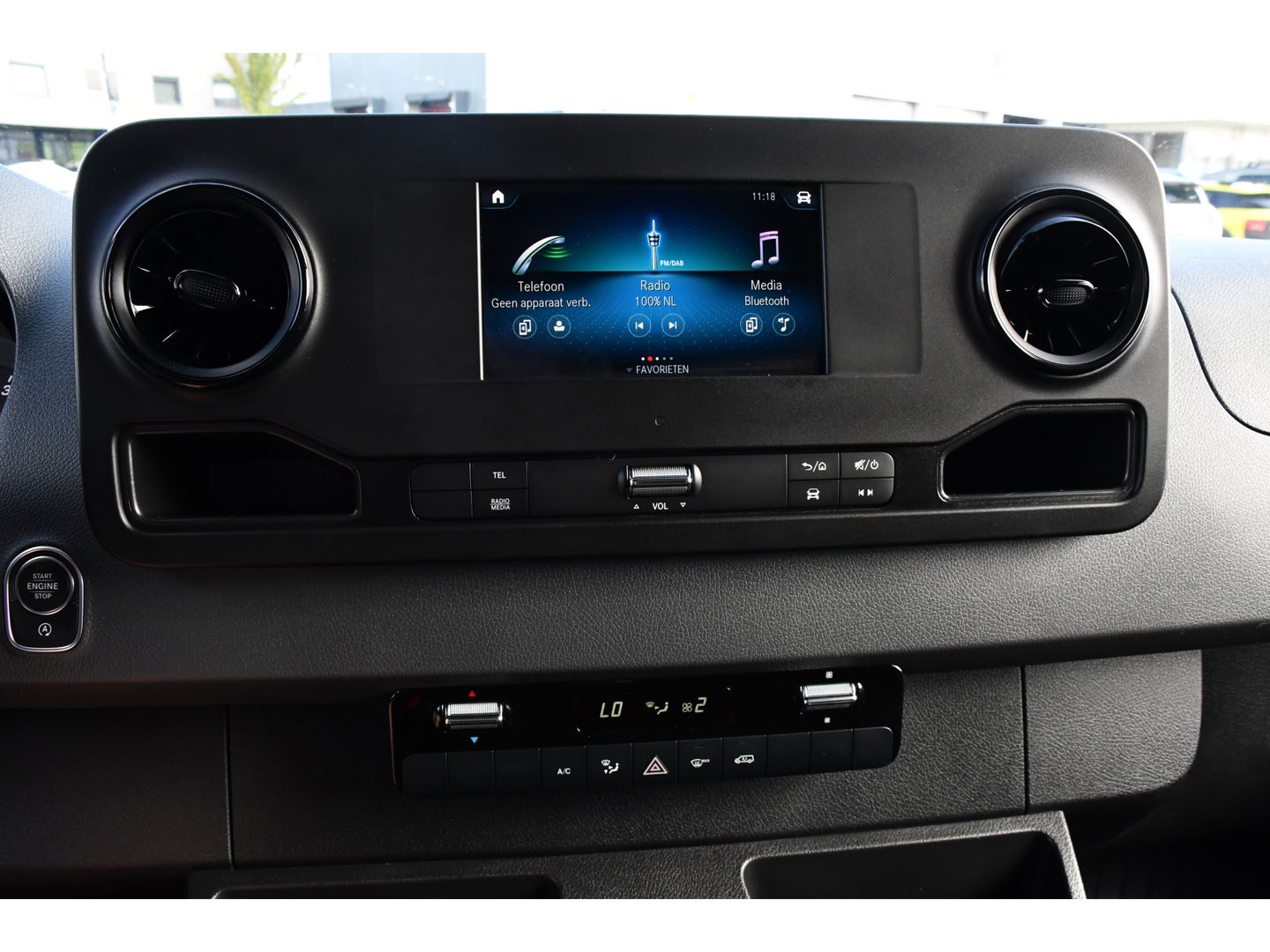 Mercedes-Benz Sprinter 315 1.9 CDI L2H1 FWD Black Edition DEMO! Cruise, Carplay, multimedia, Automaat, 150pk, 3 Zits, Uniek!