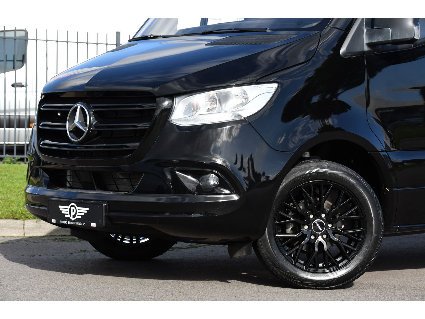 Mercedes-Benz Sprinter 315 1.9 CDI L2H1 FWD Black Edition DEMO! Cruise, Carplay, multimedia, Automaat, 150pk, 3 Zits, Uniek!
