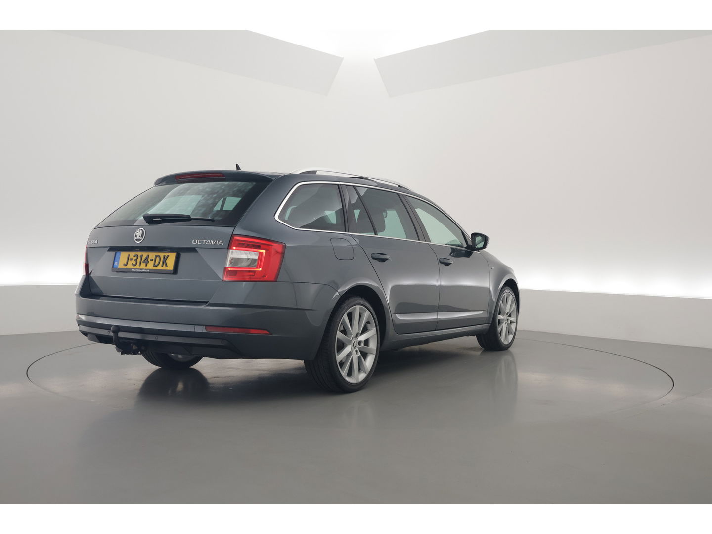 Škoda Octavia Combi 1.5 TSI Greentech Business DSG | Pano | Keyless | Navi | Apple Carplay | Camera | Trekhaak