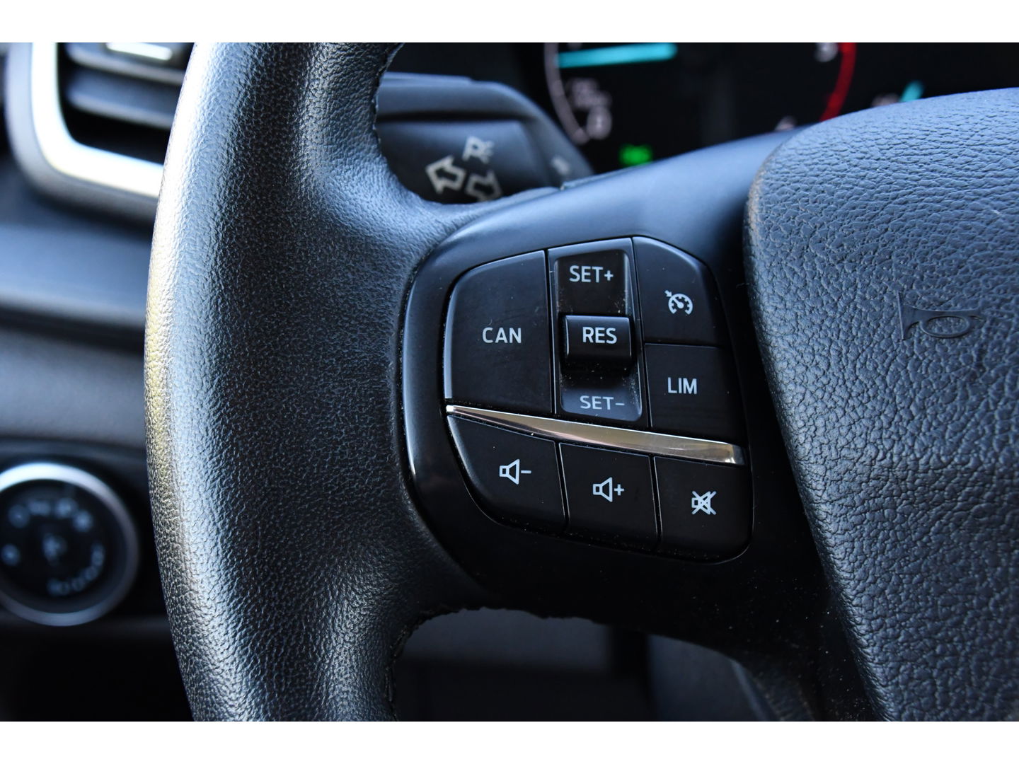 Ford Transit Custom 320 2.0 TDCI L2H1 Platinum Edition DC MARGE! Camera, Cruise, Carplay, 130pk, Automaat, Leder, LED, Multimedia, Stoelverwarming, Uniek!