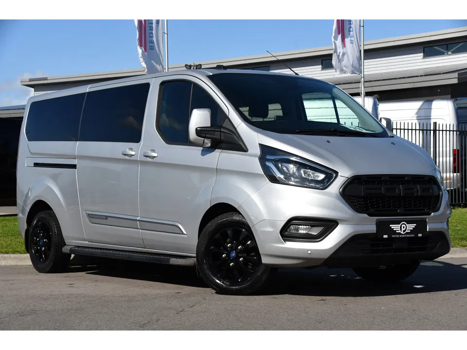 Ford Transit Custom 320 2.0 TDCI L2H1 Platinum Edition DC MARGE! Camera, Cruise, Carplay, 130pk, Automaat, Leder, LED, Multimedia, Stoelverwarming, Uniek!