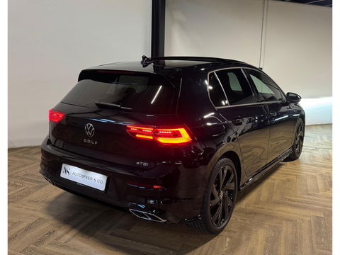Volkswagen Golf 1.5 eTSI R-Line PANO KEYLESS