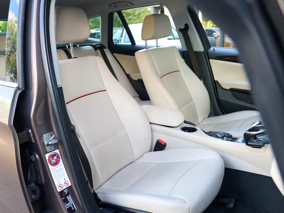 BMW X1 sDrive20i Chrome Line Automaat Trekhaak Xenon