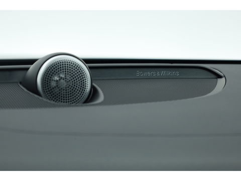 Volvo V60 T6 Recharge Ultra Dark | Pano | HUD | B&W | Stoelventi. | Massage | Memory seats | Elek. Trekhaak | 360cam