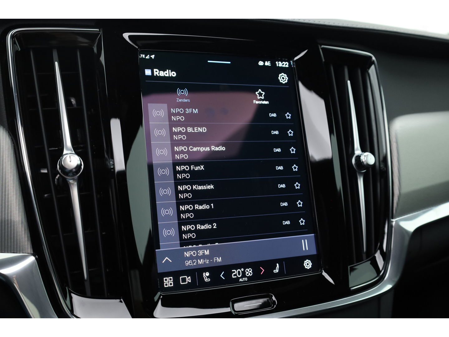 Volvo S90 T8 Recharge Plus Dark | Luchtvering | Schuifdak | Harman Kardon | 360cam | Memory seats | Pilot Assist