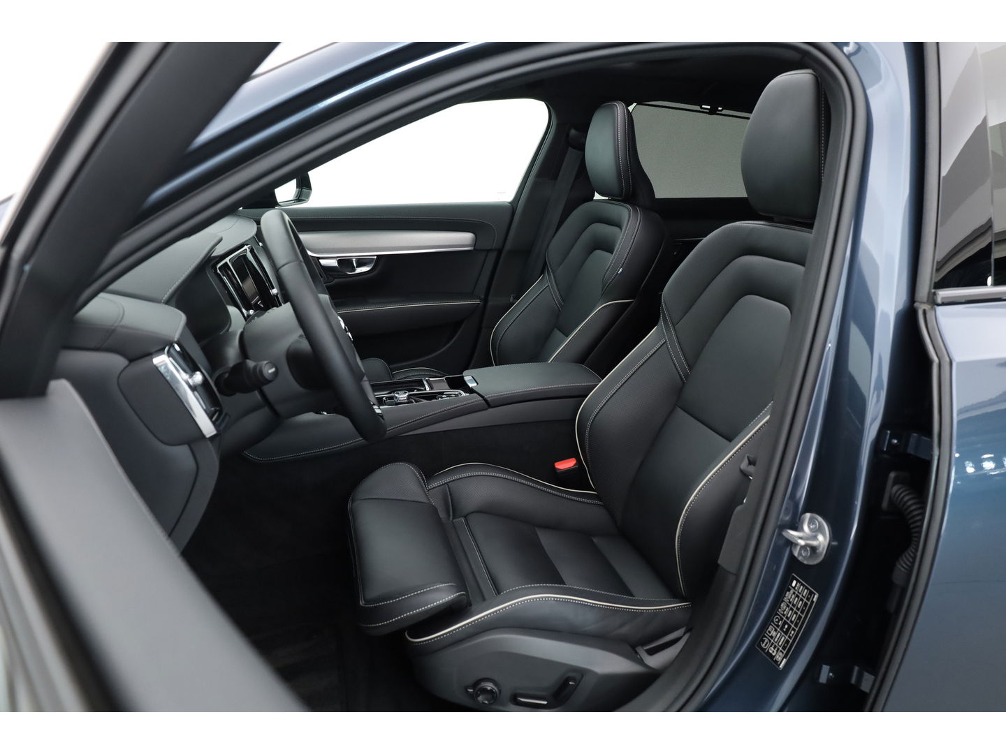 Volvo S90 T8 Recharge Plus Dark | Luchtvering | Schuifdak | Harman Kardon | 360cam | Memory seats | Pilot Assist