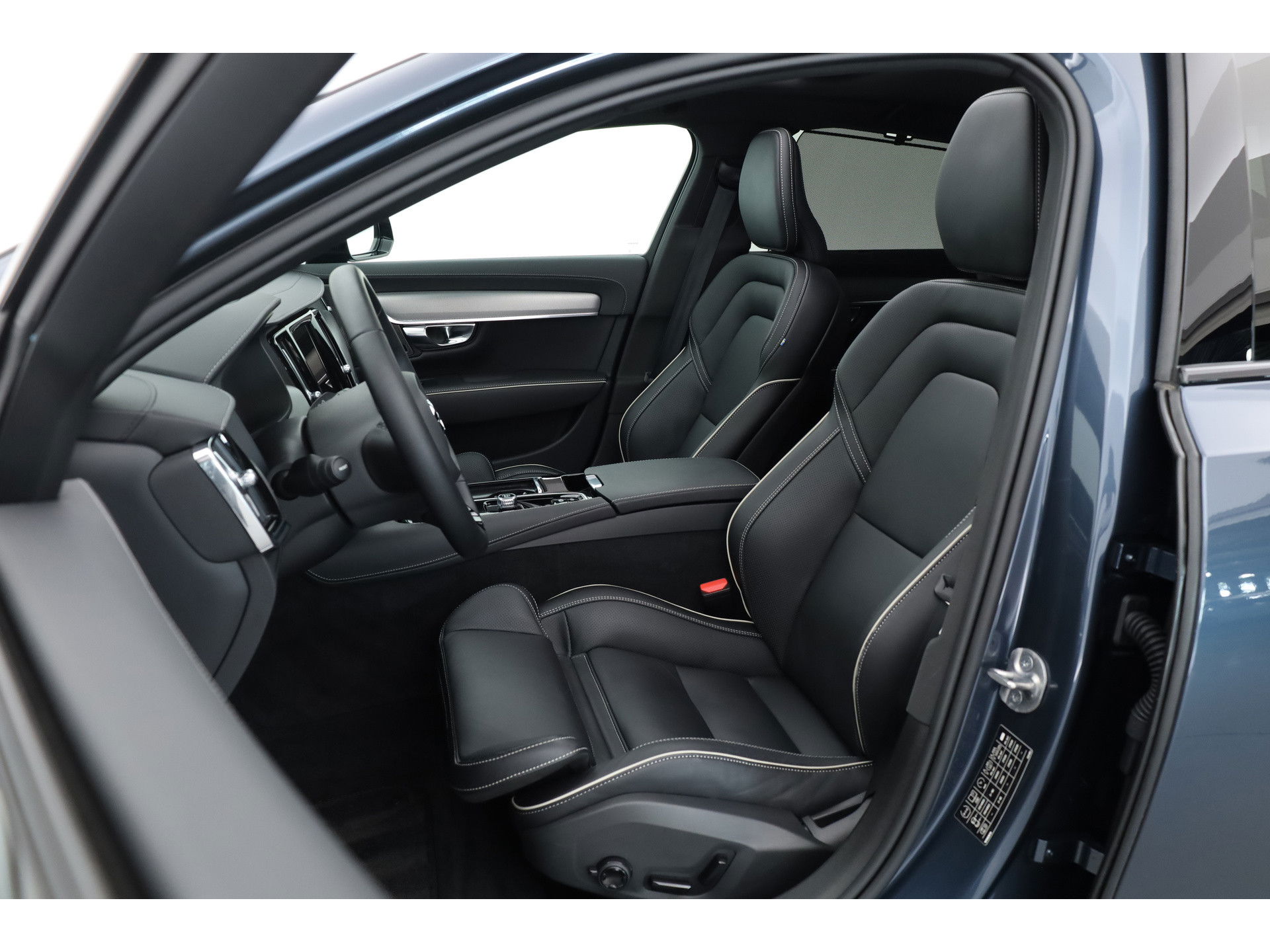 Volvo S90 T8 Recharge Plus Dark | Luchtvering | Schuifdak | Harman Kardon | 360cam | Memory seats | Pilot Assist