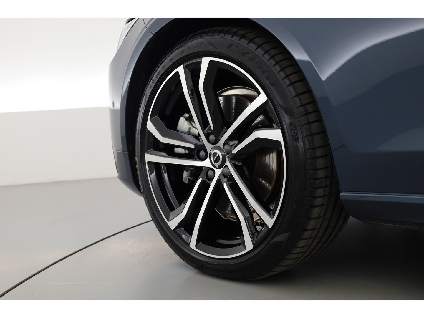 Volvo S90 T8 Recharge Plus Dark | Luchtvering | Schuifdak | Harman Kardon | 360cam | Memory seats | Pilot Assist