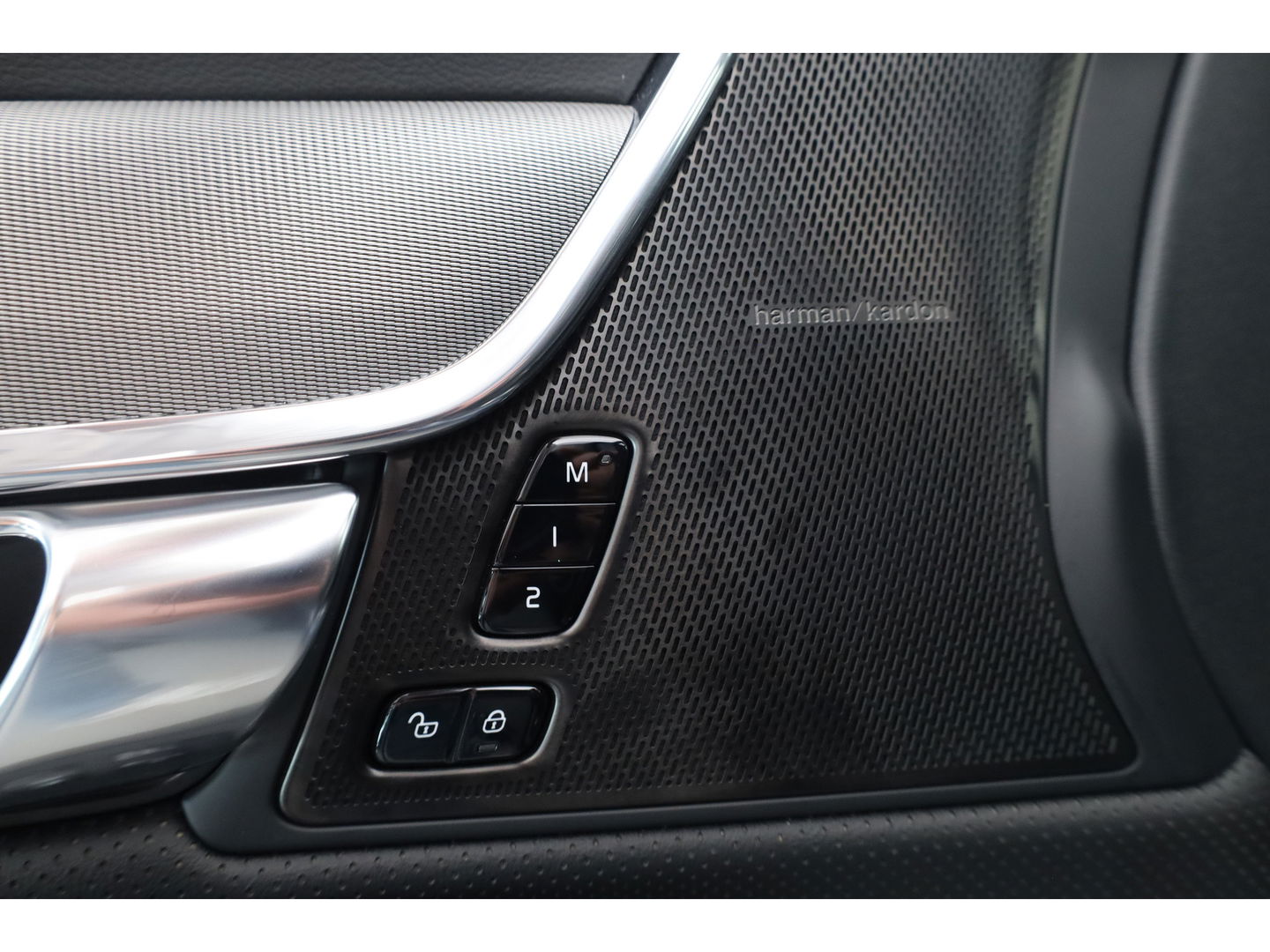 Volvo S90 T8 Recharge Plus Dark | Luchtvering | Schuifdak | Harman Kardon | 360cam | Memory seats | Pilot Assist