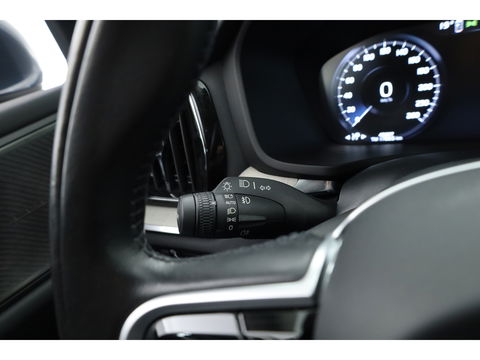 Volvo V60 2.0 T6 Recharge AWD Inscription | Long range | Harman Kardon | Elek. Trekhaak | Memory seats | Camera | Pilot Assist