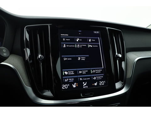 Volvo V60 2.0 T6 Recharge AWD Inscription | Long range | Harman Kardon | Elek. Trekhaak | Memory seats | Camera | Pilot Assist