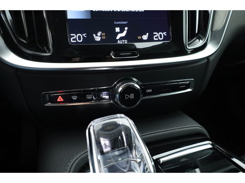 Volvo V60 2.0 T6 Recharge AWD Inscription | Long range | Harman Kardon | Elek. Trekhaak | Memory seats | Camera | Pilot Assist