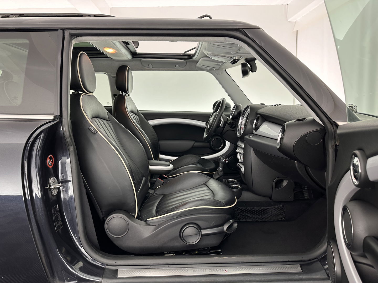 MINI Mini 1.6 Cooper S Chili-Pack ! STORING OLIEDRUK-OILPRESSURE FAULT ! Aut. *PANO | FULL-LEATHER | BI-XENON | SPORT-SEATS | NAVI-FULLMAP | ECC | HEATED-SEATS | SHIFT-PADDLES | PDC | CRUISE | 17''ALU*