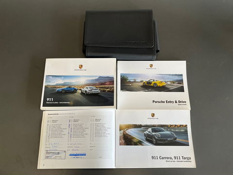 Porsche 911 Cabrio 3.0 Carrera GTS|NL-Auto|Sportchrono|Carbon|Bose|Sportuitlaat|PDLS+|Memory|Leder|450PK