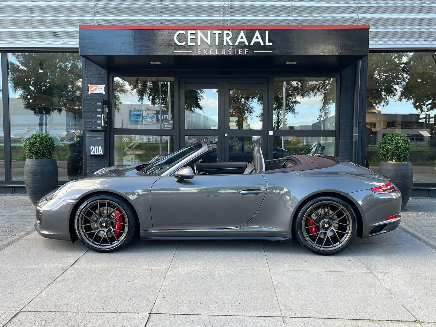 Porsche 911 Cabrio 3.0 Carrera GTS|NL-Auto|Sportchrono|Carbon|Bose|Sportuitlaat|PDLS+|Memory|Leder|450PK