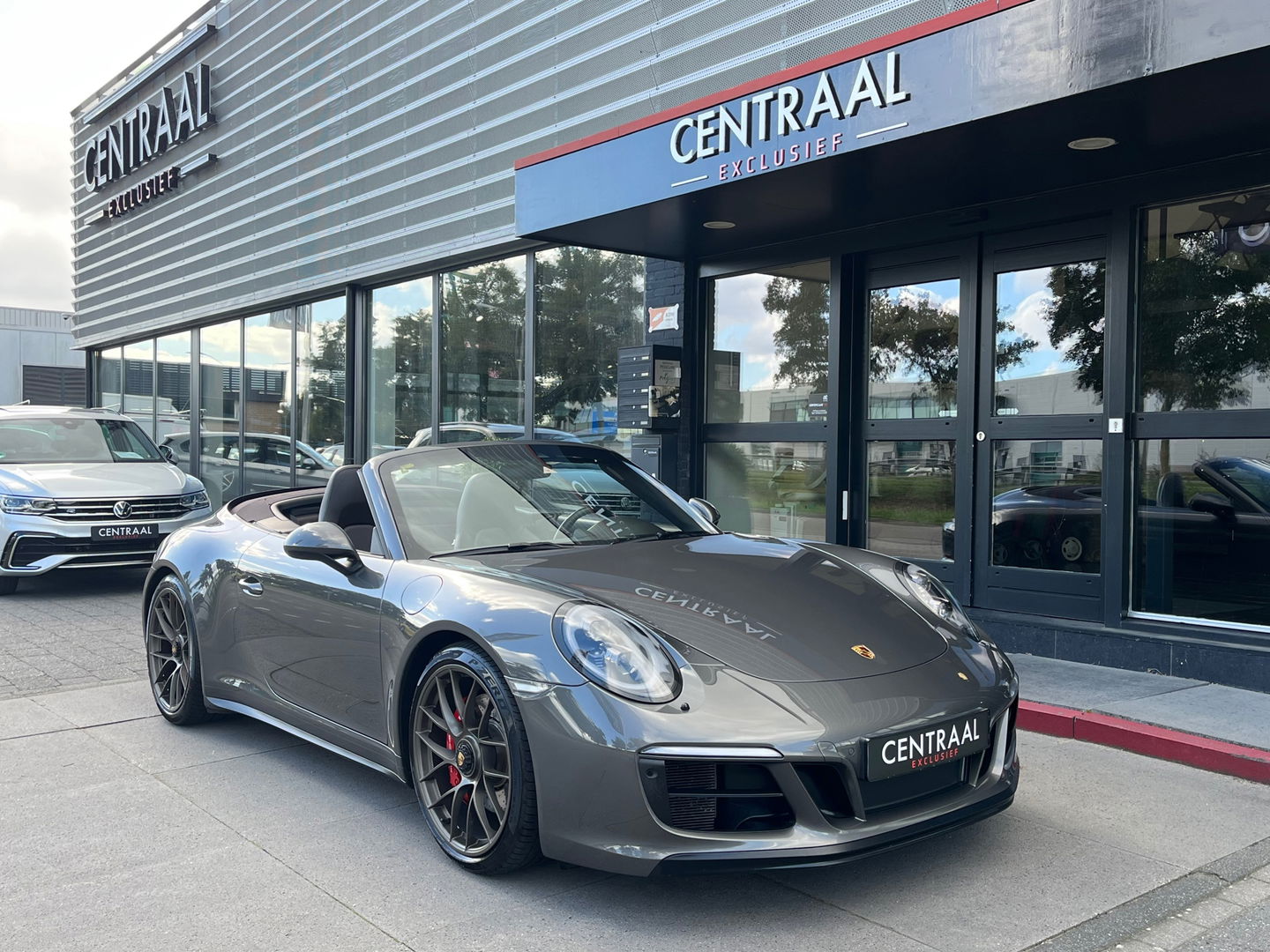 Porsche 911 Cabrio 3.0 Carrera GTS|NL-Auto|Sportchrono|Carbon|Bose|Sportuitlaat|PDLS+|Memory|Leder|450PK