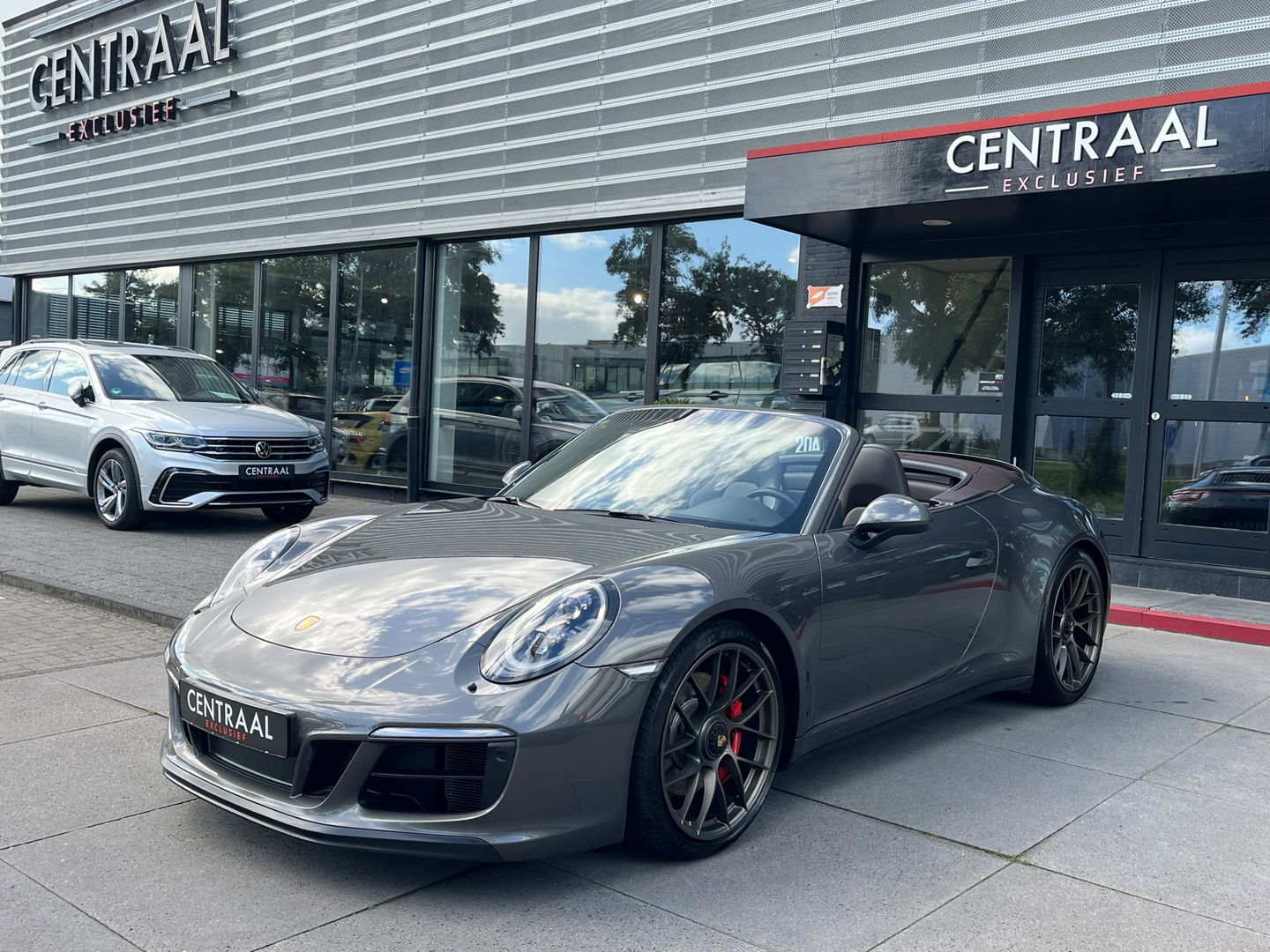 Porsche 911 Cabrio 3.0 Carrera GTS|NL-Auto|Sportchrono|Carbon|Bose|Sportuitlaat|PDLS+|Memory|Leder|450PK