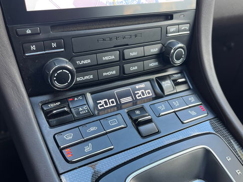 Porsche 911 Cabrio 3.0 Carrera GTS|NL-Auto|Sportchrono|Carbon|Bose|Sportuitlaat|PDLS+|Memory|Leder|450PK