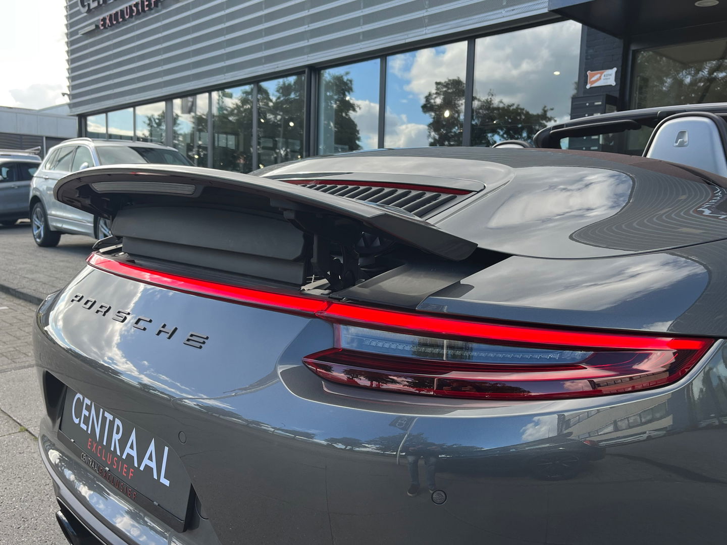 Porsche 911 Cabrio 3.0 Carrera GTS|NL-Auto|Sportchrono|Carbon|Bose|Sportuitlaat|PDLS+|Memory|Leder|450PK