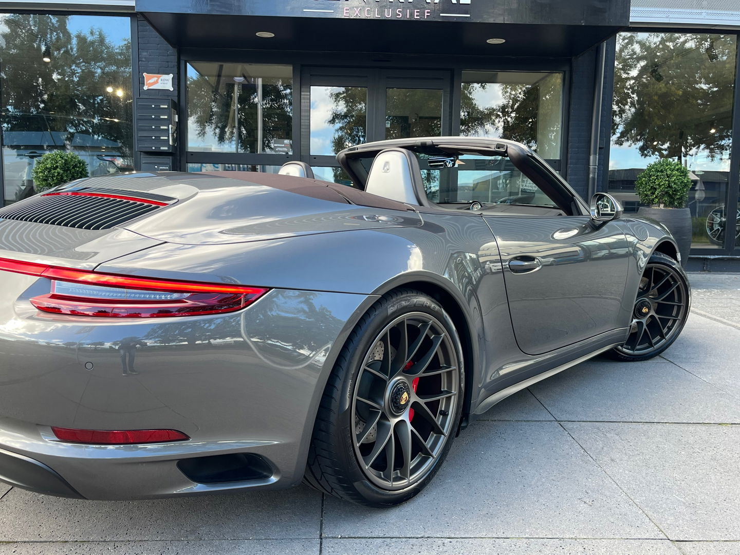Porsche 911 Cabrio 3.0 Carrera GTS|NL-Auto|Sportchrono|Carbon|Bose|Sportuitlaat|PDLS+|Memory|Leder|450PK