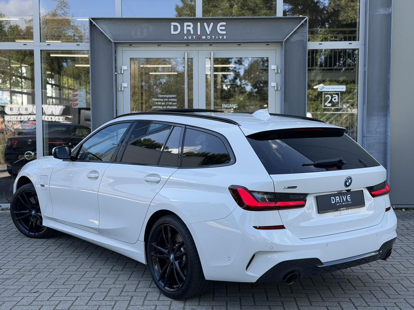 BMW 3 Serie Touring 320e xDrive High Ex M-Sport|SOH92%|Pano|Laser|M-seats|Memory|CoPilot|HiFi|HUD|Trekhaak
