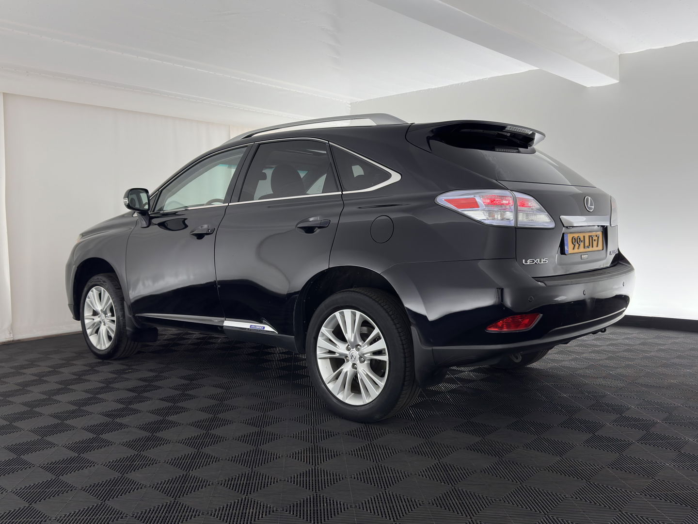 Lexus RX 450h 4WD President Aut. *PANO | HEAD-UP | LUXURY-LEATHER | LED-LIGHTS | MEMORY-PACK | NAVI-FULLMAP | CAMERA | HEATED-COMFORTSEATS | ECC | AIRSUPENSION | PDC | CRUISE | 19''ALU*